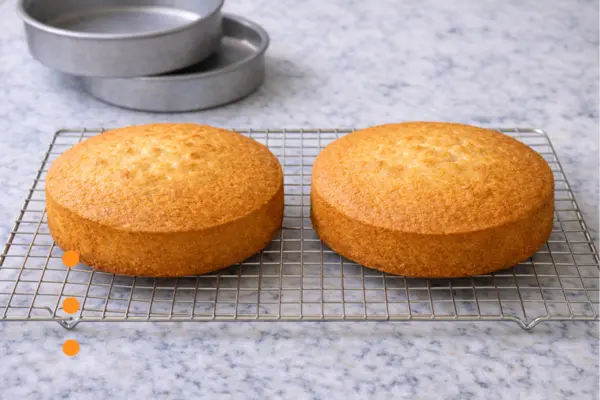 Victoria Sandwich Cake step 6